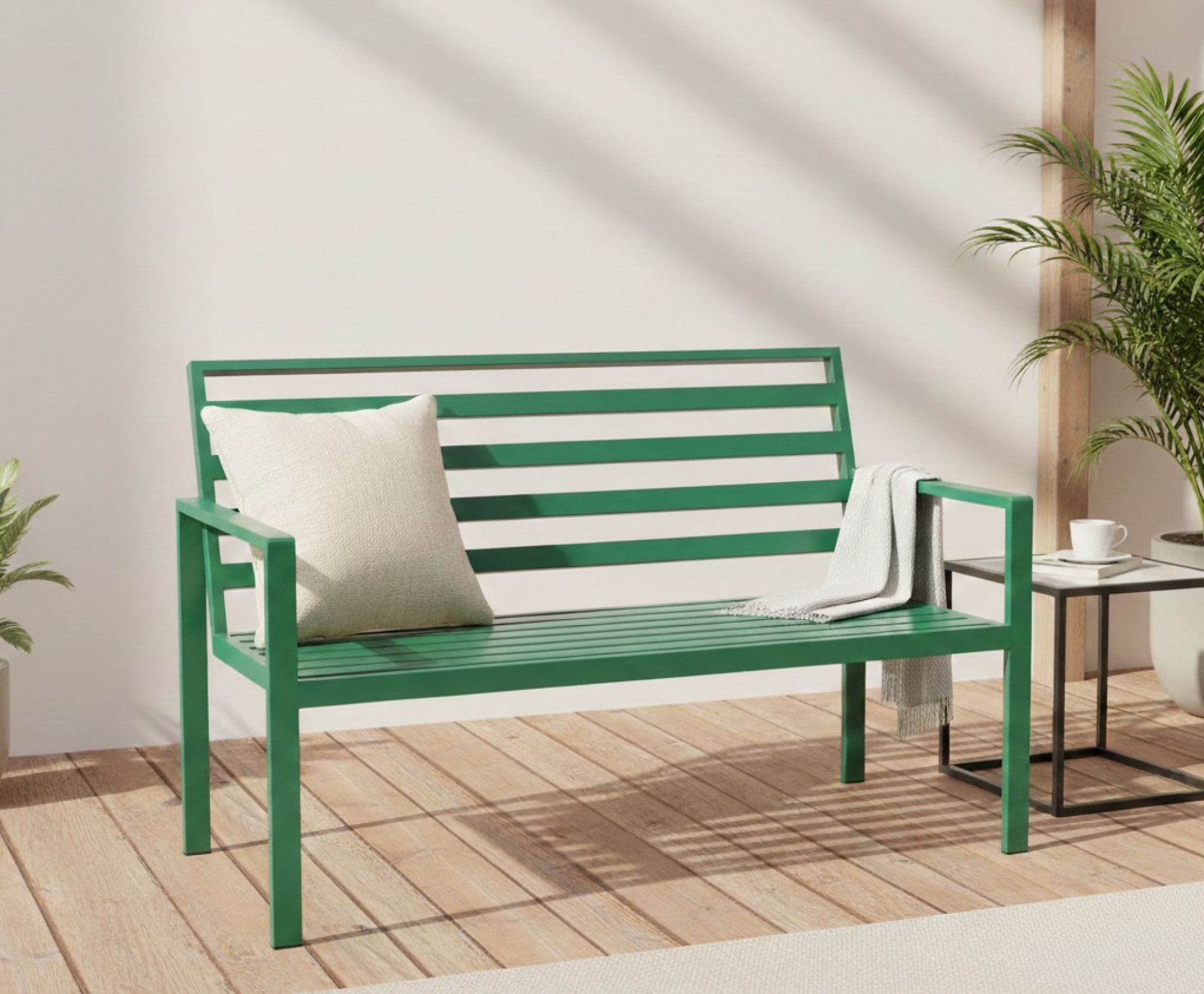 Green Comfort Outdoor Bench